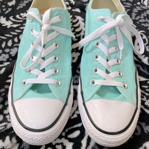 Converse Chuck Taylor Teal Low Tops!
